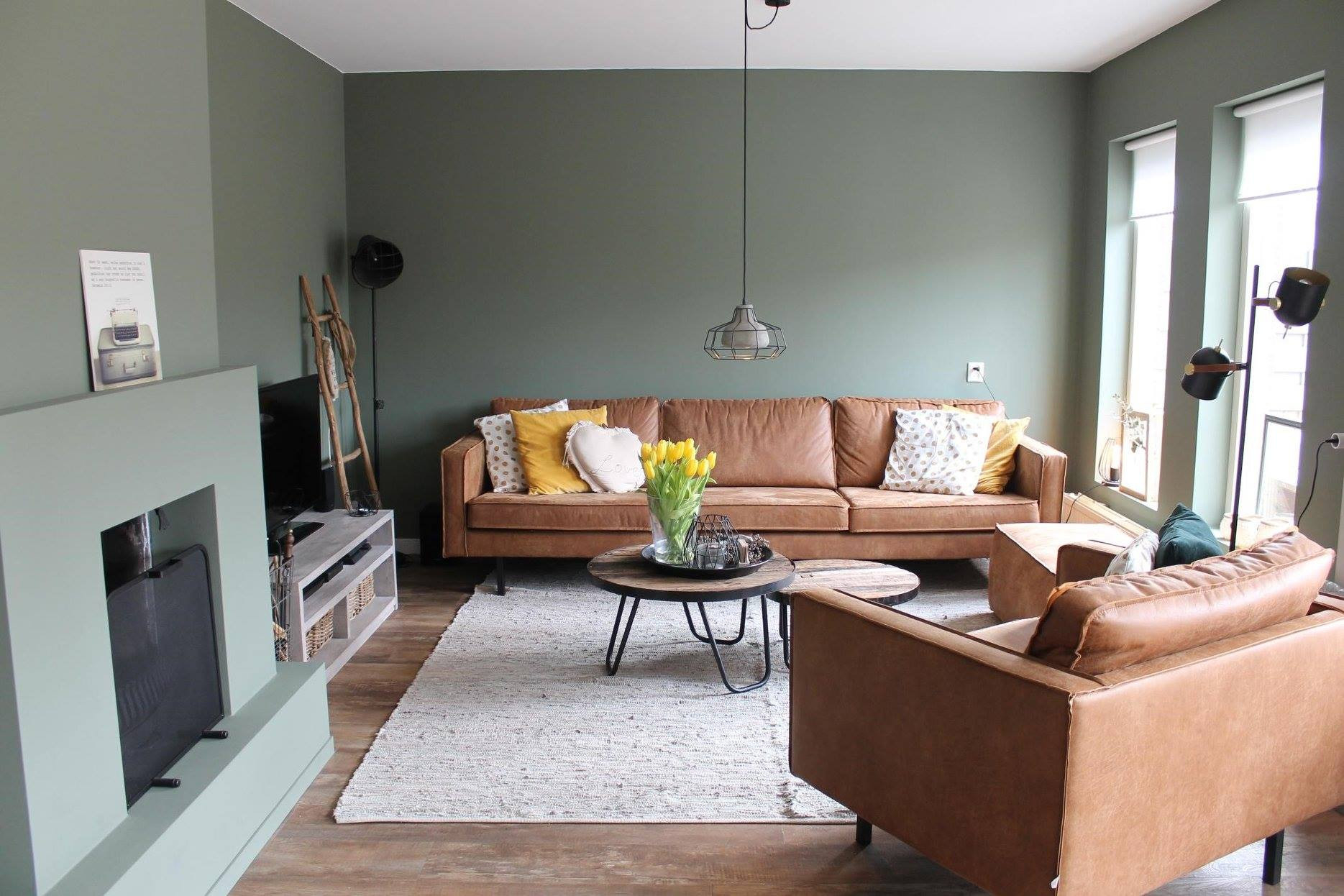 Wohnzimmer Wandgestaltung: Ideen &amp; Die Richtige Farbwahl! throughout Wohnzimmer Wand Grün
